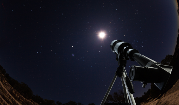 Star Gazing & S'mores with the Popular Astronomy Club | Scott County, Iowa