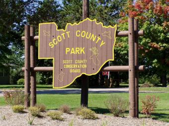 The welcome sign to Scott County park.